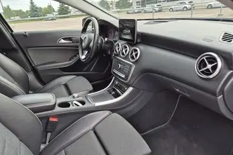 Mercedes-Benz A 180, 1.6, 90 kW, бензин, автомат, передний привод