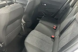 Peugeot 2008, 1.2, 107 kW, гибрид, автомат, передний привод