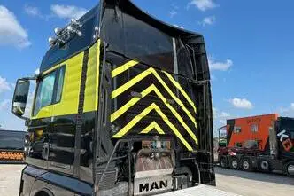 MAN TGX 28.480 6x2, 353 kW, diesel, automatic