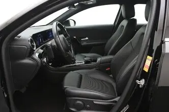 Mercedes-Benz A 180, 1.3, 100 kW, petrol, automatic, front-wheel drive