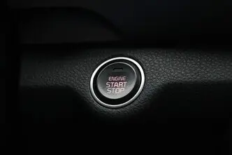 Kia Stonic, 1.0, 74 kW, bensiin, manuaal, esivedu