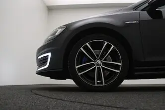 Volkswagen Golf, 1.4, 110 kW, plug-in hybrid, automatic, front-wheel drive