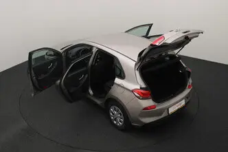 Hyundai i30, 1.4, 73 kW, petrol, manual, front-wheel drive