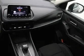 Nissan Qashqai, 1.3, 116 kW, гибрид, автомат, передний привод
