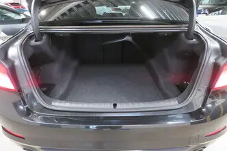 BMW 525, 2.0, 170 kW, дизель, автомат, задний привод
