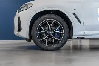 BMW X3, 2.0, 140 kW, гибрид, автомат, полный привод