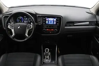Mitsubishi Outlander, 2.4, 99 kW, pistikhübriid, automaat, nelikvedu