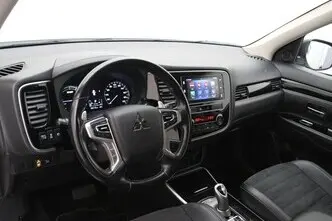 Mitsubishi Outlander, 2.4, 99 kW, pistikhübriid, automaat, nelikvedu