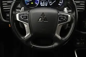 Mitsubishi Outlander, 2.4, 99 kW, pistikhübriid, automaat, nelikvedu