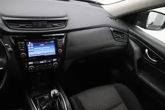 Nissan X-Trail, 1.6, 120 kW, бензин, механическая, передний привод