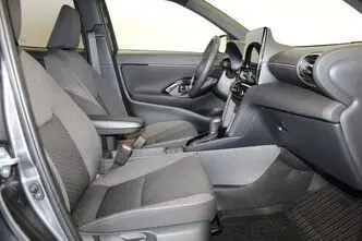 Toyota Yaris Cross, 1.5, 68 kW, hübriid, automaat, esivedu