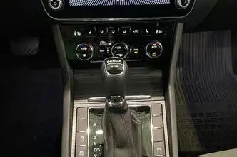 Škoda Superb, 2.0, 140 kW, bensiin, automaat, esivedu