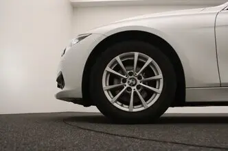 BMW 318, 1.5, 100 kW, бензин, механическая, передний привод