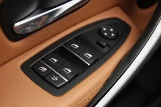 BMW 320, 2.0, 135 kW, бензин, автомат, задний привод