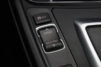 BMW 320, 2.0, 135 kW, бензин, автомат, задний привод