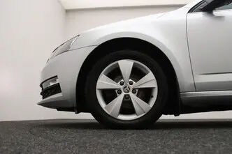 Škoda Octavia, 1.6, 85 kW, diesel, automatic, front-wheel drive