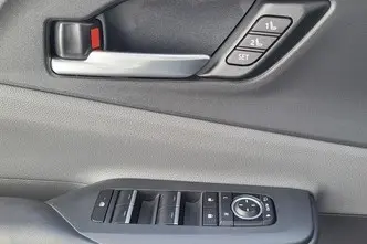 Toyota Prius, 2.0, 111 kW, pistikhübriid, automaat, esivedu