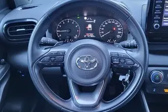 Toyota Yaris, 1.5, 92 kW, бензин, автомат, передний привод