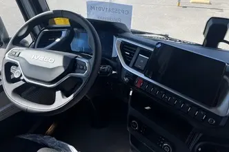 Iveco S-Way, 12.9, 368 kW, diesel, automatic, rear-wheel drive