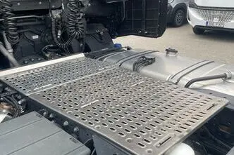 Iveco S-Way, 12.9, 426 kW, дизель, автомат, задний привод