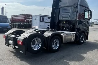 Iveco S-Way, 13.0, 426 kW, дизель, автомат, задний привод