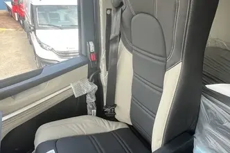 Iveco S-Way, 13.0, 426 kW, дизель, автомат, задний привод
