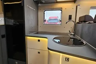 Laika Kosmo, 2.0, 103 kW, diisel, automaat, esivedu