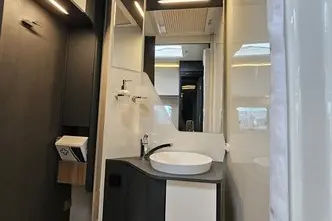 Laika Kosmo, 2.0, 103 kW, diisel, automaat, esivedu
