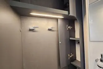 Laika Kosmo, 2.0, 103 kW, diisel, automaat, esivedu
