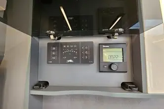 Laika Kosmo, 2.0, 103 kW, diisel, automaat, esivedu