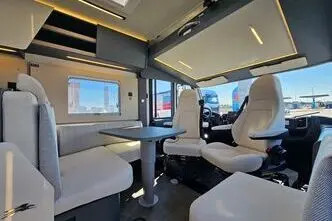 Laika Kosmo, 2.2, 132 kW, diisel, automaat, esivedu
