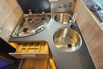 Laika ECOVIP, 2.2, 103 kW, diisel, automaat, esivedu