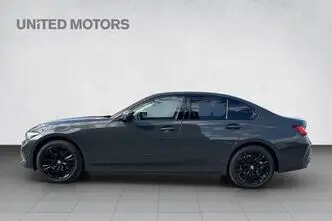 BMW 320, 135 kW, бензин, автомат, полный привод