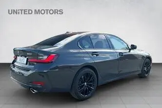 BMW 320, 135 kW, бензин, автомат, полный привод