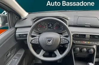 Dacia Sandero, 1.0, 67 kW, бензин, механическая, передний привод