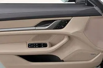 Porsche Taycan, 440 kW, electric, automatic, four-wheel drive