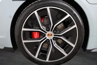 Porsche Taycan, 440 kW, electric, automatic, four-wheel drive