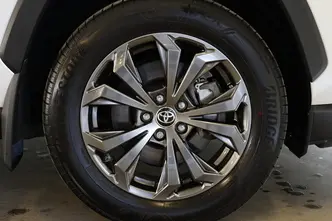 Toyota RAV4, 2.5, 131 kW, hybrid, automatic, front-wheel drive