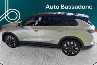 Opel Grandland, 1.2, 107 kW, гибрид, автомат, передний привод