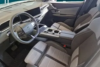 Opel Grandland, 1.2, 107 kW, гибрид, автомат, передний привод