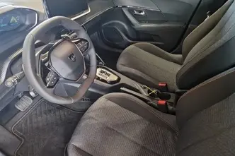 Peugeot 2008, 1.2, 100 kW, бензин, автомат, передний привод