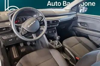 Dacia Sandero, 1.0, 67 kW, бензин, механическая, передний привод