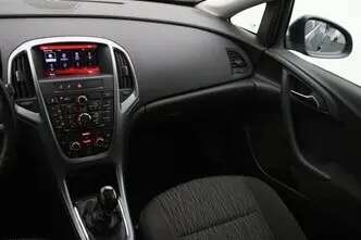 Opel Astra, 1.4, 88 kW, bensiin, manuaal, esivedu