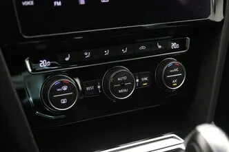 Volkswagen Passat, 1.4, 92 kW, bensiin, automaat, esivedu