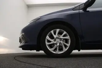 Toyota Auris, 1.6, 97 kW, бензин, автомат, передний привод
