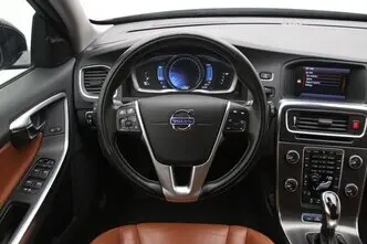 Volvo V60, 2.4, 158 kW, pistikhübriid, automaat, nelikvedu