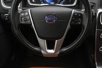 Volvo V60, 2.4, 158 kW, pistikhübriid, automaat, nelikvedu