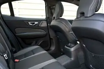 Volvo S60, 335 kW, pistikhübriid, automaat, nelikvedu