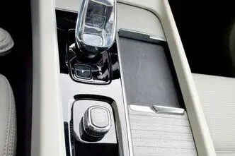 Volvo XC60, 335 kW, pistikhübriid, automaat, nelikvedu