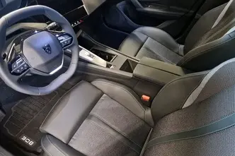 Peugeot 308, 1.2, 107 kW, гибрид, автомат, передний привод